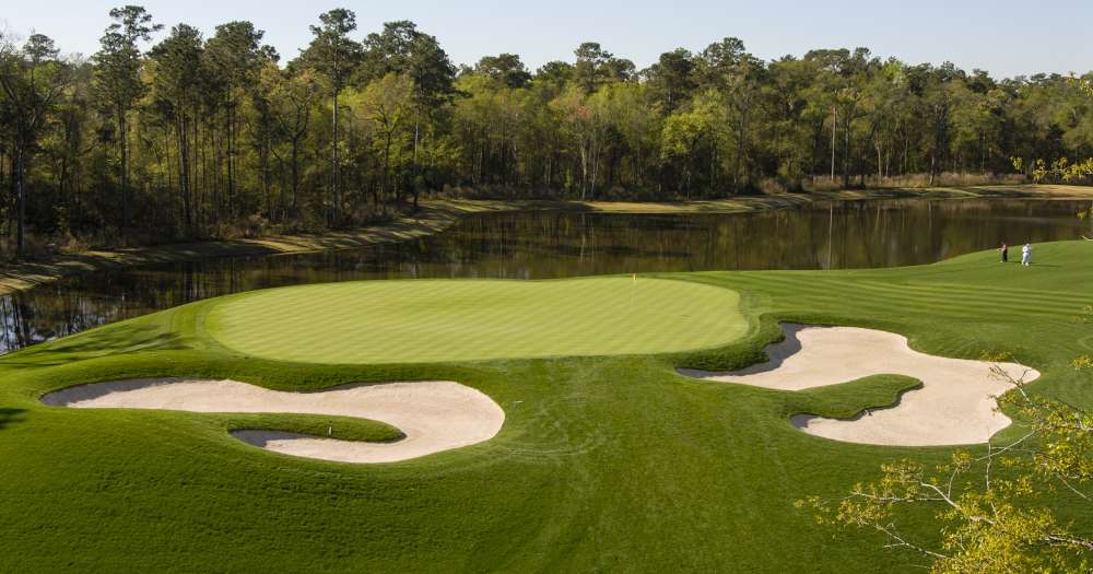 L'incroyable ville de Guba et le parcours de golf