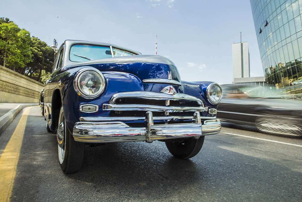 Retro Maşınlarla Bakı İncəsənət Turu