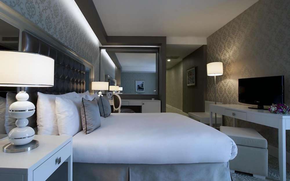 4 * جولة ZHARA 3 ليال