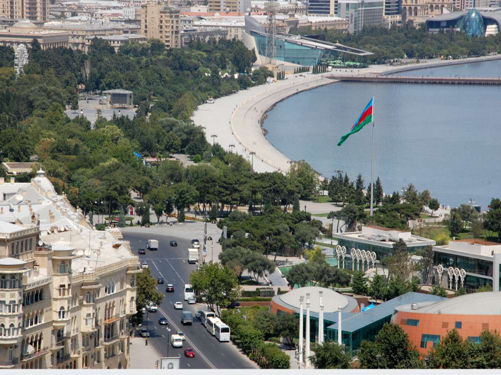Cheap travel in Baku